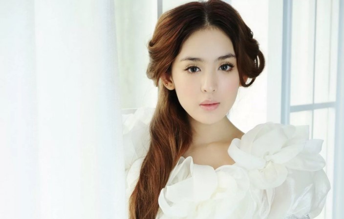 Chinese Singles